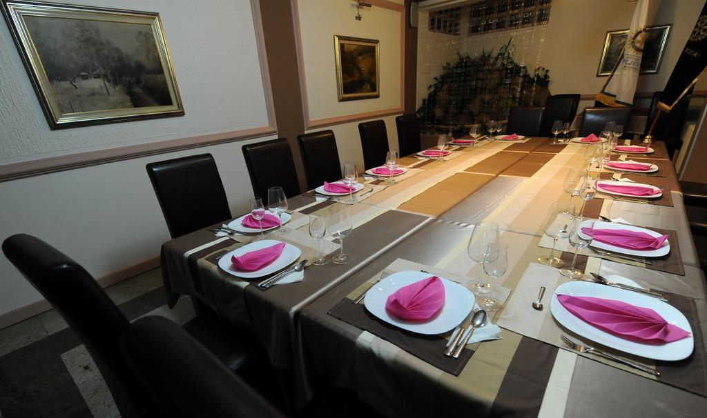 Hotel Gold Pljevlja Bagian luar foto